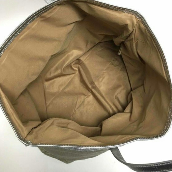 Michael Kors Tote, Sandals & Jewelry Bundle! - Picture 5 of 7